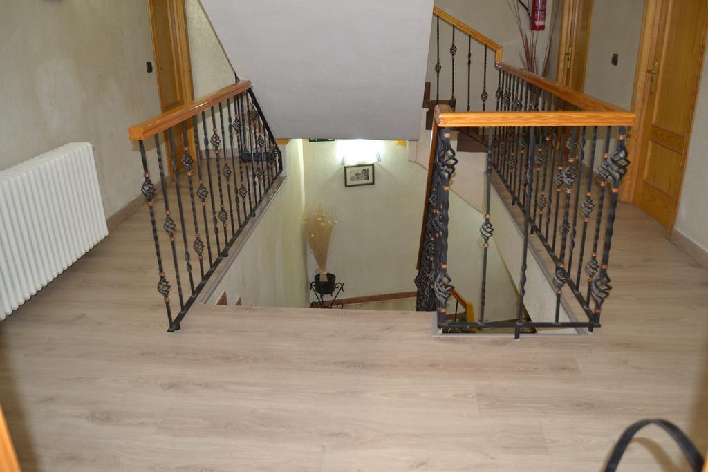 Hostal Don Juan I Alcalá de Henares Esterno foto