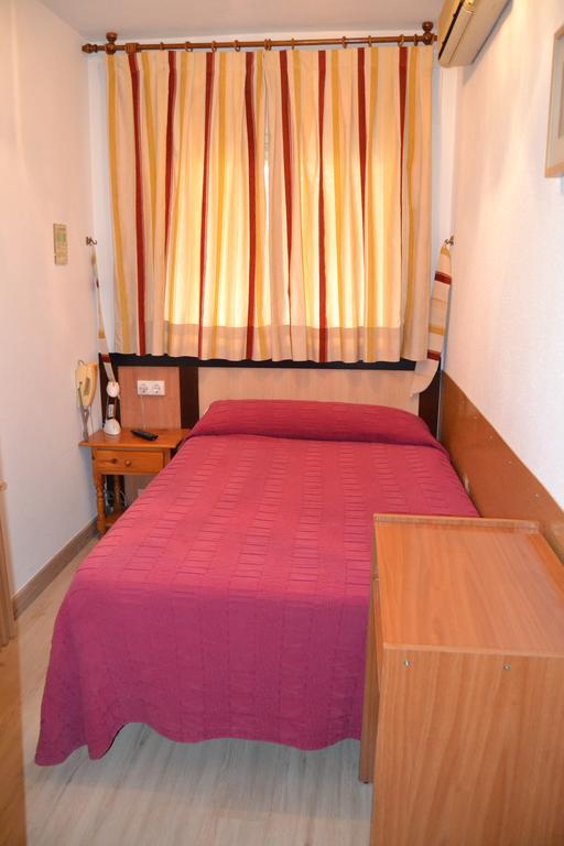 Hostal Don Juan I Alcalá de Henares Esterno foto